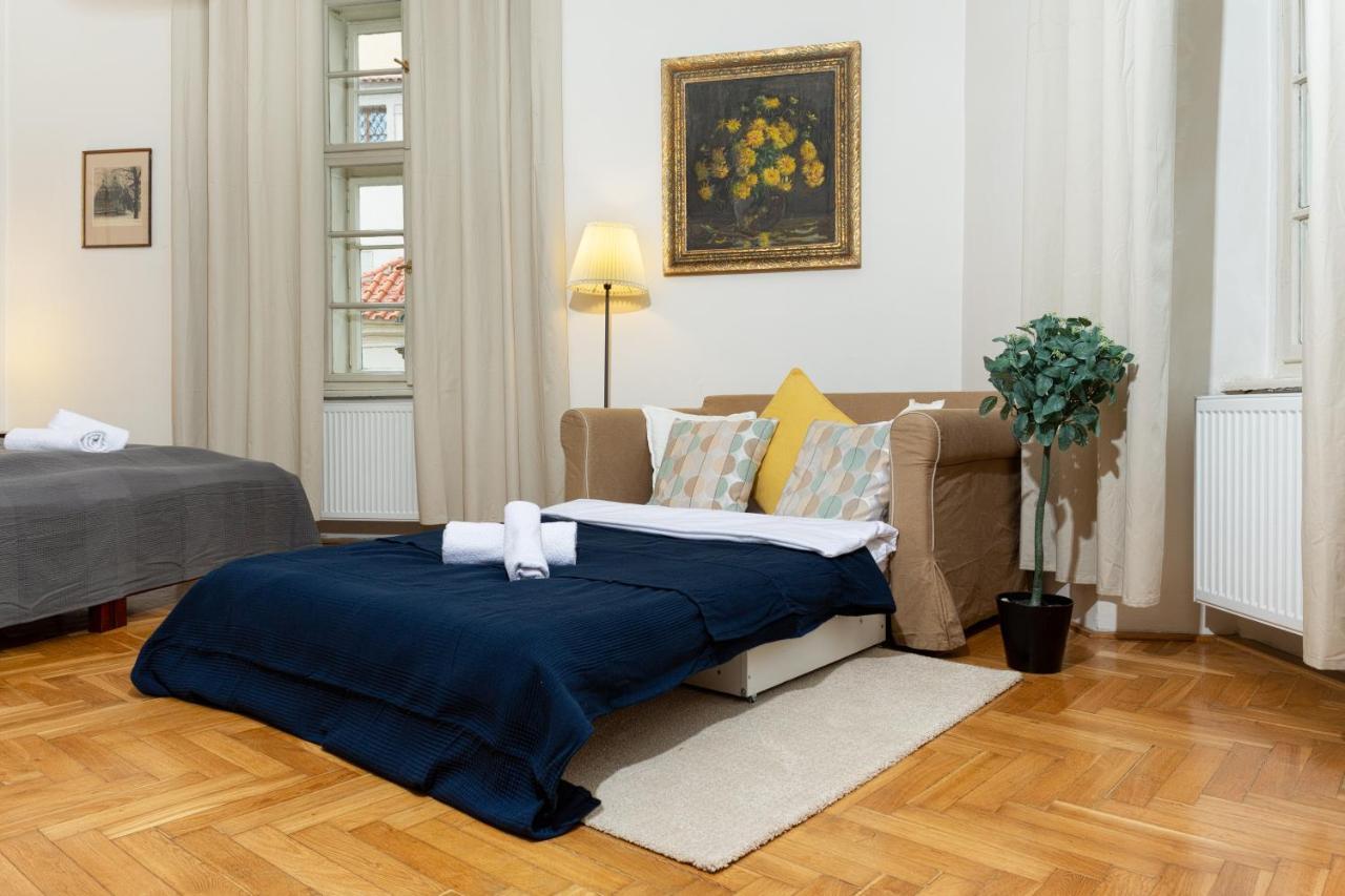 Classy Apartments Charles Bridge Praga Exterior foto