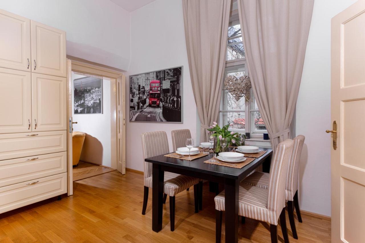 Classy Apartments Charles Bridge Praga Exterior foto